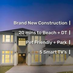 Newly Built Stylish Retreat with Designer Kitchen - Near Park & Beach