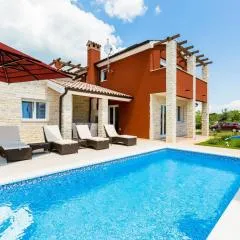 Villa Delle Rondini in Central Istria with Whirlpool and Sauna for 8 persons