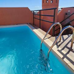 Homes of Spain, Apartamentos Paraiso Vera Playa, Ed Tahiti, Atico H de 2 dormitorios con piscina privada en solárium y barbacoa, pie de playa, WIFI