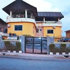 Trending Place Hotel and Suites