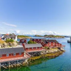Henningsvær Rorbuer