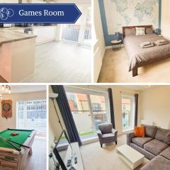 Charming 2BR Townhouse with Games Room