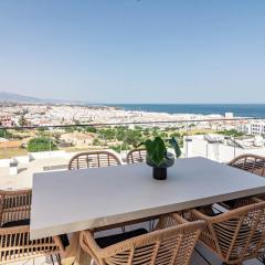 LME9F1- Penthouse amazing views, families only