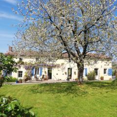 Papillons B&B - beauty, comfort and peace 25 mins from Puy du Fou