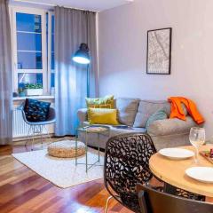 Elegant and cozy in the amazing part of downtown