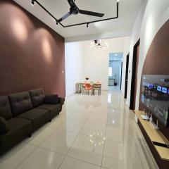 Air-home No 28 Simpang near Aulong Econsave, 3BR, 7pax, Netflix