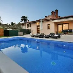 Villa Natali with private pool and kids playground near Fažana