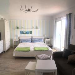 Studio 8 im 1 OG Haus Stranddistel, schones Studio fur 2 Personen in Zingst, Hund erlaubt