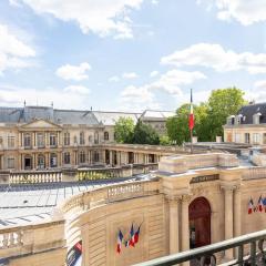 Le Marais, fantastic view on Archives Nationales