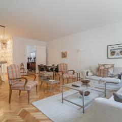 Spacious Central-3Bedrooms 3Bathrooms-Sol