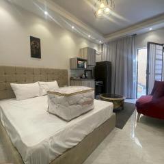 Luxury Host-180 Sheikh-Zayed