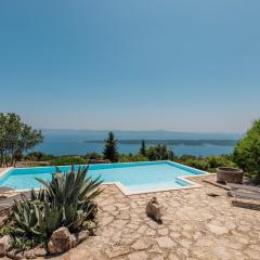 Outstanding Hvar Villa - 4 Bedrooms - Villa Dvori Pogled - Tennis Court - Incredible Sea Views