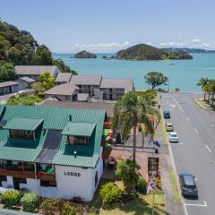 The Swiss Chalet Apartment 9 - Seaview - Top Floor - Air Conditioning & Wi-Fi - Bay of Islands