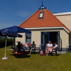 Detached villa with dishwasher Leeuwarden at 21km