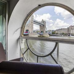 Subpenthouse sleeps 6, Stunning views of Tower Bridge!