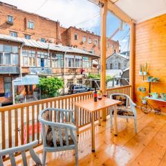 Cozy Qolga apartment in Old Tbilisi