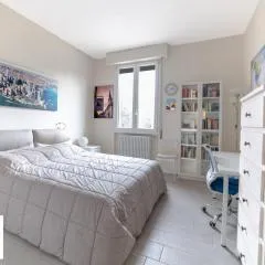 Tommaso Apartment with free parking by Florence Sweet Homes