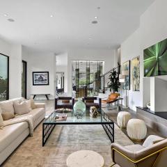 Stunning 5 Bedroom villa In LA