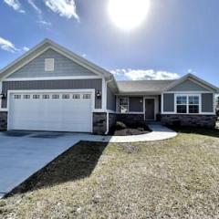 Brand New Country home Minutes from Miamisburg