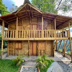 Cabaña Bamboo House