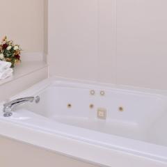 Holiday Inn Express Hotel & Suites Madison by IHG