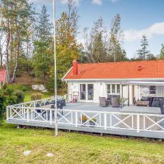 Cozy Home In Uddevalla With House A Panoramic View