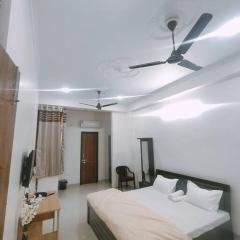 Bayweaver nests homestay Vishal khand 102