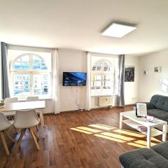 Grosse Wohnung - Balkon,Pool,Garten&Grill - HW1b