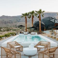 Perch – Rare Resort-Style Geo Dome w/ Pickleball