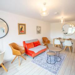 Pass the Keys Stylish apartment in peaceful Oxfordshire suburb