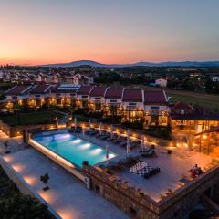 Akrolithos Luxury Suites & Spa