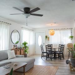 Corner Casa (w Bikes!) Beach Home (3bd/2ba)