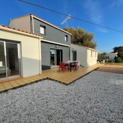 Maison familiale spacieuse, 5 chambres, à 350m de la plage des Demoiselles, calme et confort - FR-1-323-489