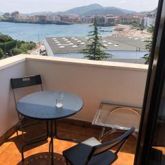 Apartamento dúplex junto a la playa con garaje