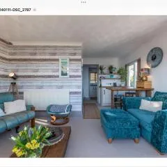 Seaside escape overlooking beautiful looe bay