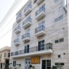 Hotel Grand Pakeeza