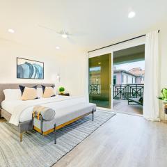 Modern 4BR - Private Balcony - Garage Parking