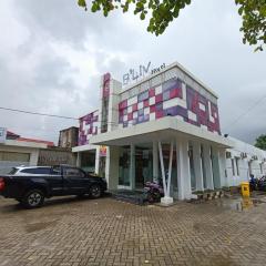 Urbanview Hotel B Liv Kendari