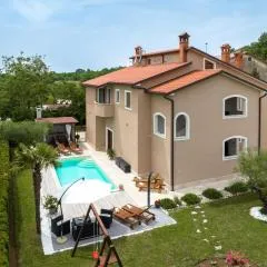 Villa in Vi inada with Private Pool