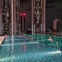 Chambers Suites KLCC by Moonlight