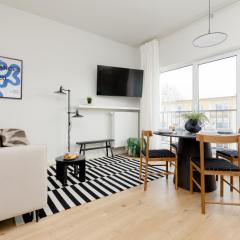 Warszawa Bright 2-bedroom Apartment by Renters