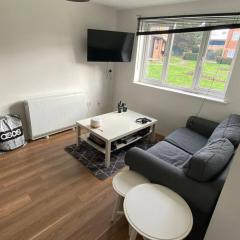 MODERN 1 Bedroom Ground Floor Flat