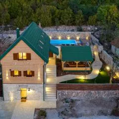 SOKOL - Falcon's nest villa