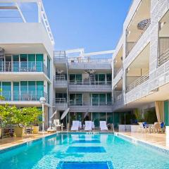Prime Location Penthouse South Beach Condo Rooftop Balcony steps to Ocean Drive and Beach