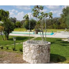 Sunny House Trilo with Pool - Happy Rentals