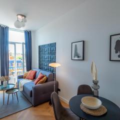 301a Charming 2 rooms refurbished super center