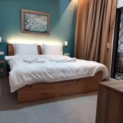 Thess_Cozy_Home