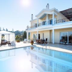 Magnificent Perama Villa - 4 Bedrooms - Villa Noulia - Gym - Great Pool Area - Corfu