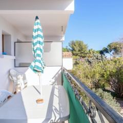Charming flat in Hyères with balcony