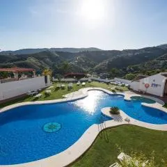 Apartamento 33, Frigiliana Spacious family Apartment with large Pool in the town center HansOnHoliday Rentals